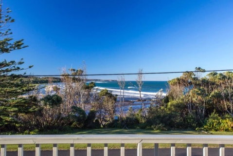 Seaside Beach House 25 Seaside Pde - Accommodation Australia 1
