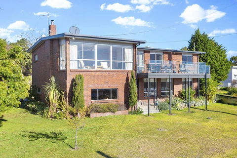 SEASIDE SERENITY 1 - Accommodation Australia 2