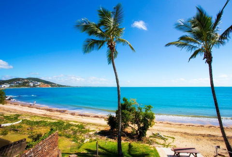 Seaspray Waterfront Holiday Units - Australia Shopping 1