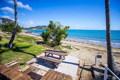Seaspray Waterfront Holiday Units - Australia Shopping 2