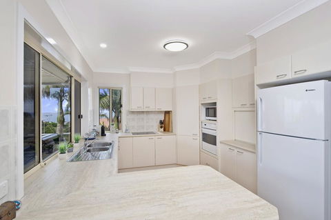 SEAVIEW DREAM - Bonny Hills - Accommodation Australia 3