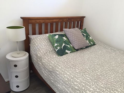 Self Contained Cabin - Accommodation Australia 1