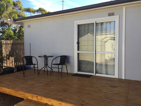 Self Contained Cabin - Accommodation Australia 0