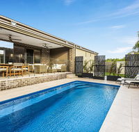 Serenity on Seaview Boutique retreat with pool by the beach - Accommodation Australia