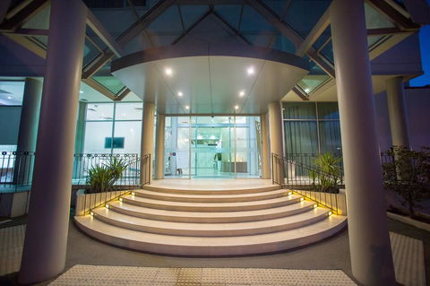 Sfera's Park Suites & Convention Centre - Bed n Breakfasts 0