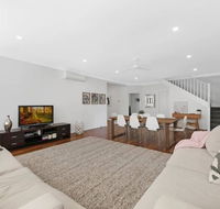 Shelly Beach Family Hideaway - Pool Beach Golf - Australia Shopping