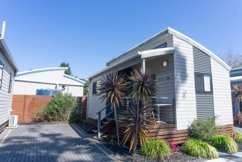Shoal Bay Holiday Park - Accommodation Australia 2
