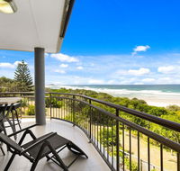 Shoreline Nine Penthouse With Ocean Views - Accommodation Australia