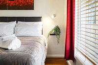 Book Trafalgar Accommodation Vacations Australia Shopping Australia Shopping