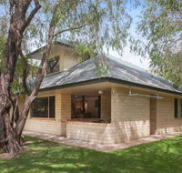 Siesta Park Holiday Resort - Accommodation Australia