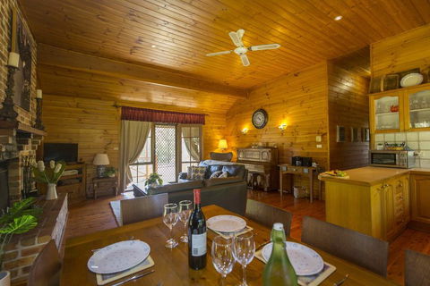 Silky Oak Cottage - Accommodation Australia 2