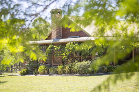 Silky Oak Cottage - Accommodation Australia 0