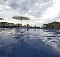 Silver water resort with ocean views. - Accommodation Australia