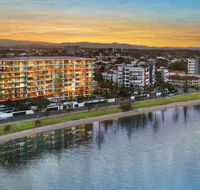 Silvershore Apartments on the Broadwater - Accommodation Australia