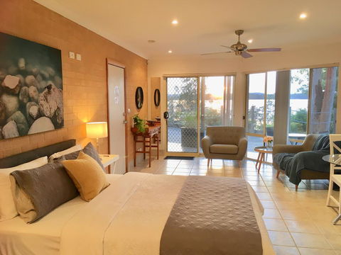 SilverWaters Waterfront Accommodation - Accommodation Australia 1