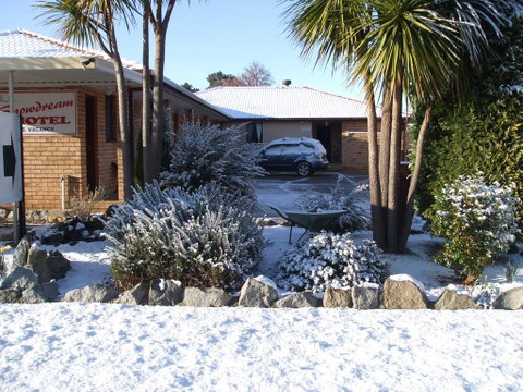 Snowdream Motel - Local Tourism 0