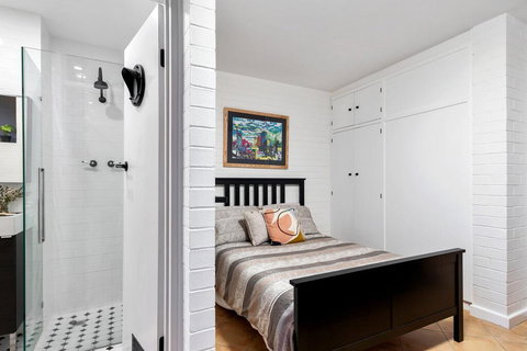 Soho Chic Apartment - Local Tourism 2