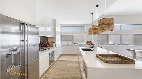 Soldiers Point Style And Sophistication - Local Tourism 1