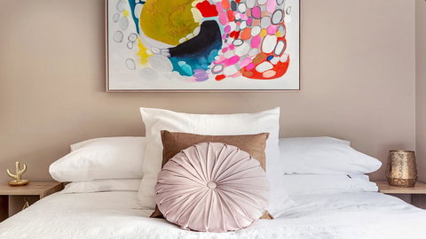 Sounds Of Sunshine 1 Upstairs Half Of House - Bed n Breakfasts 2