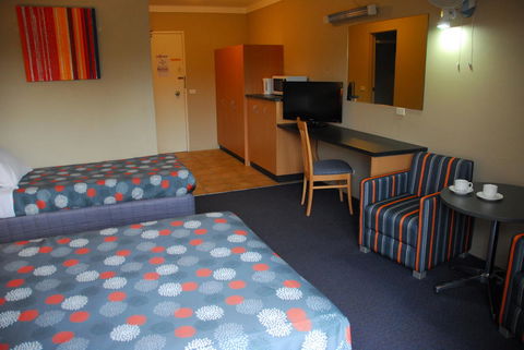 Southend Hotel - Australia Shopping 1