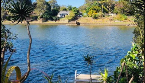 Spacious 2 Bedroom Beach Side Apartment - Close To Shopping Centre With Coles, Health Food Shop, Sushi, Pizza, Cafes, Hairdresse - Local Tourism 0