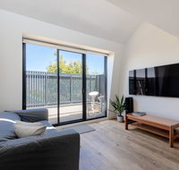 Spacious 2 Bedroom Inner City Townhouse with Private Rooftop - Accommodation Australia