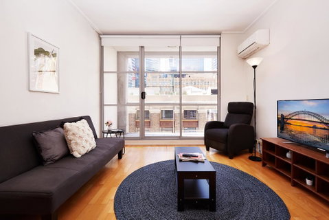 Spacious And Bright Studio In The Middle Of Town - Bed n Breakfasts 3