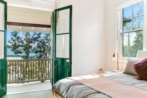 Spacious Harbour View 4bd Home In Sydney CBD - Bed n Breakfasts 2