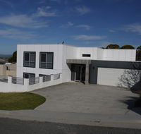 Spectacular Holiday Living - Accommodation Australia