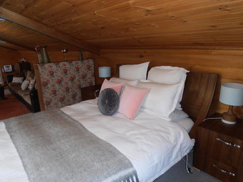 Springmead Rustic Cabin - Accommodation Australia 0