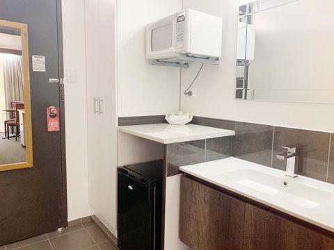 Statesman Motor Inn - Accommodation Australia 2