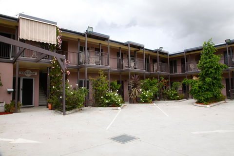 Station Hotel Motel Kurri - Australia Shopping 0