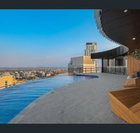Stay in Style-Luxury CBD Apartment - Accommodation Australia