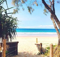 Steps from Mudjimba Beach 3 BR Apt Sunshine Coast with WIFIPoolParking - Local Tourism
