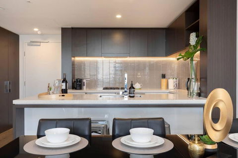 STH - River Views, Fast Internet, Long Stays - Accommodation Australia 0