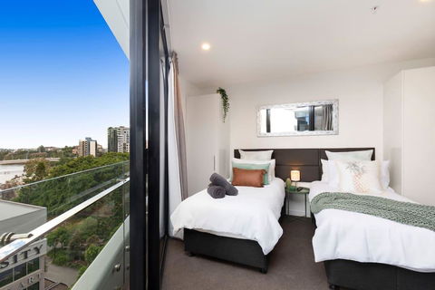 STH - River Views, Fast Internet, Long Stays - Accommodation Australia 2