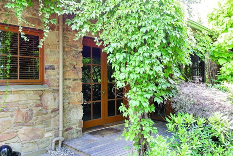 Stonehenge Retreat - Accommodation Australia 0