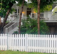 Stranded in Oz Stay in Relaxing Environment FREE WIFI NETFLIX POOL AIR CON - Accommodation Australia