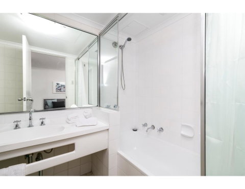 Striking And Super Convenient Studio With Balcony - Bed n Breakfasts 2