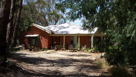 Stringybark Hills Retreat - Local Tourism 2
