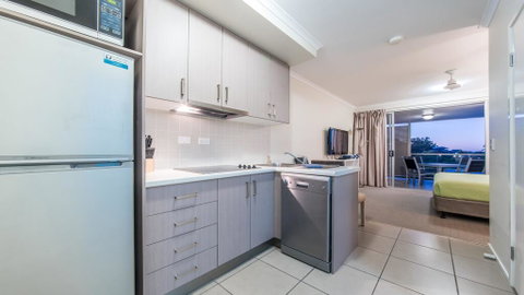 Studio 8 On Waterson - Accommodation Australia 3