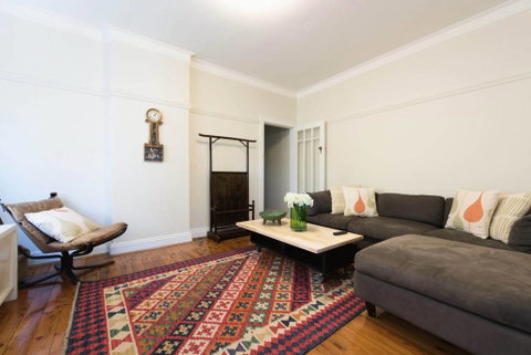 Stunning Beach Living - Bed n Breakfasts 1