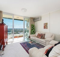 Stunning Harbour View Home - Accommodation Australia