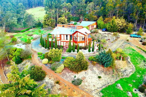 STUNNING HOME WITH AMAZING VIEWS - Just 20 Mins To The City And Only 10 To MONA! - Local Tourism 2