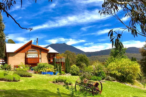 STUNNING HOME WITH AMAZING VIEWS - Just 20 Mins To The City And Only 10 To MONA! - Australia Shopping 1