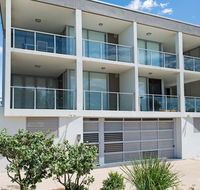 Stunning surfside apartment - Boyd St Woorim - Accommodation Australia