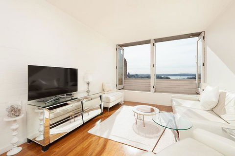 Stunning Sydney Harbour Views - Accommodation Australia 0