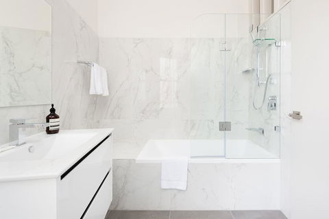 STUNNING SYDNEY HOME 7 - Accommodation Australia 3