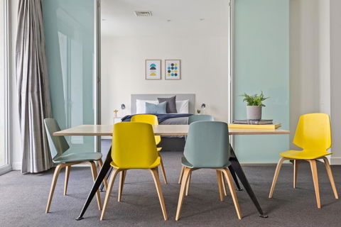 Stunning, Central Huge CBD Pad, Free WiFi, Netflix - Australia Shopping 0