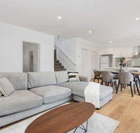 Style Comfort and Convenience - Accommodation Australia